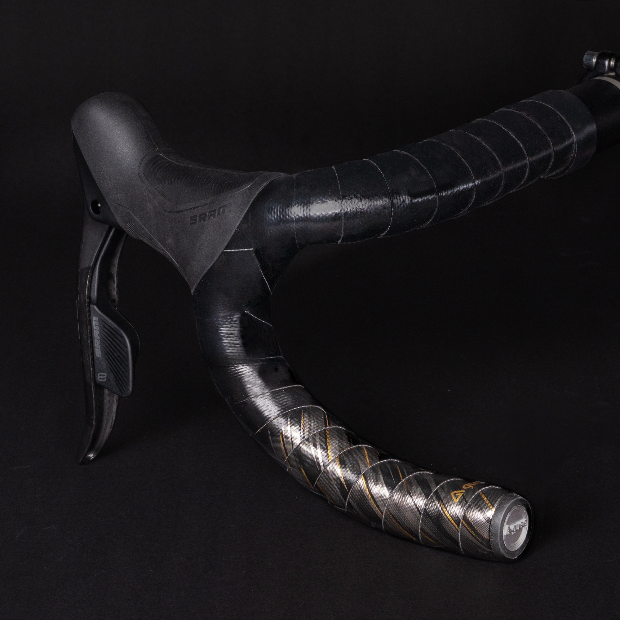 guee_superlight_bartape_with_titanium_and_golden_diagonal_lines